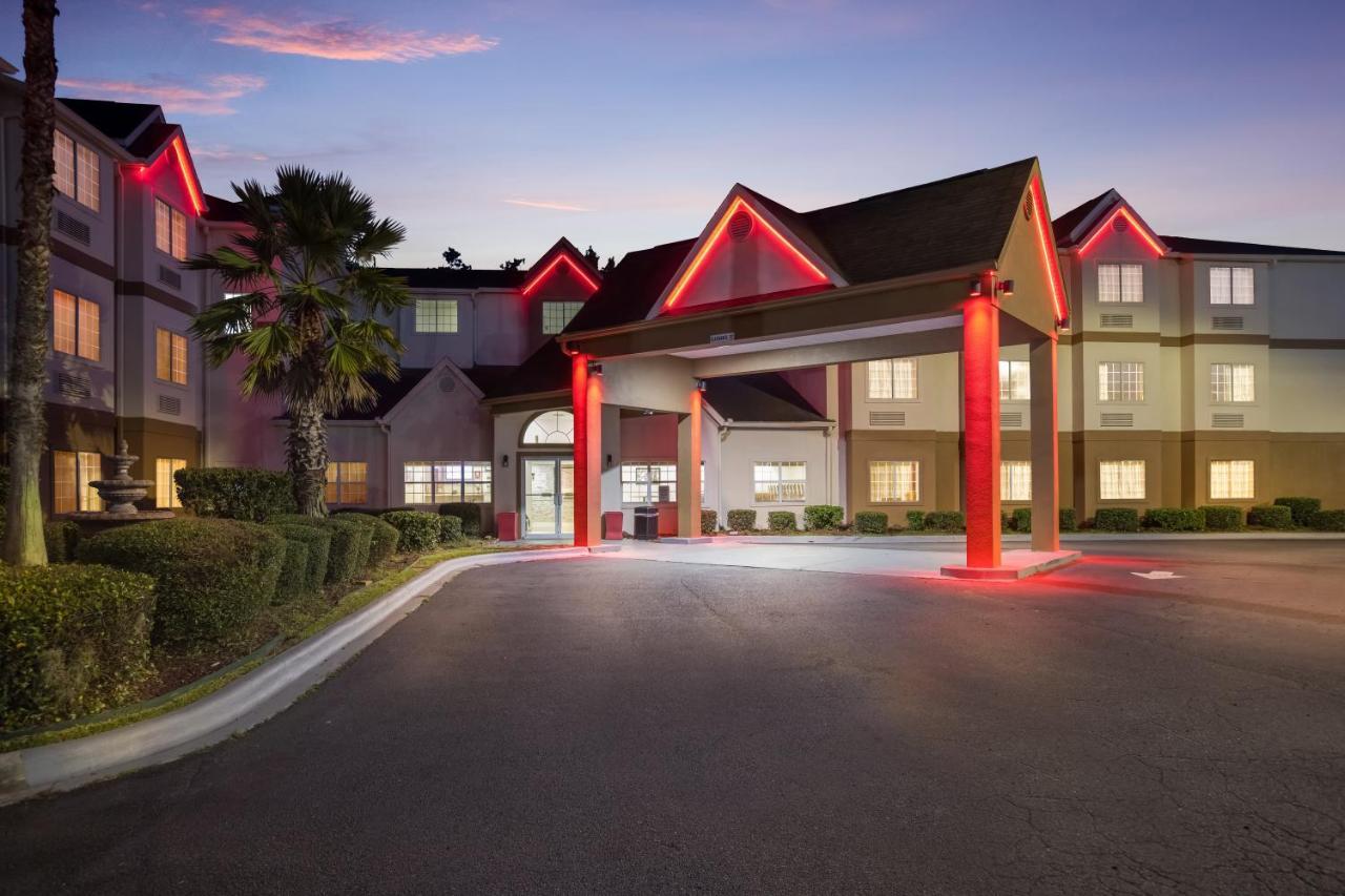 Red Roof Inn Plus+ & Suites Savannah - I-95 Georgetown المظهر الخارجي الصورة