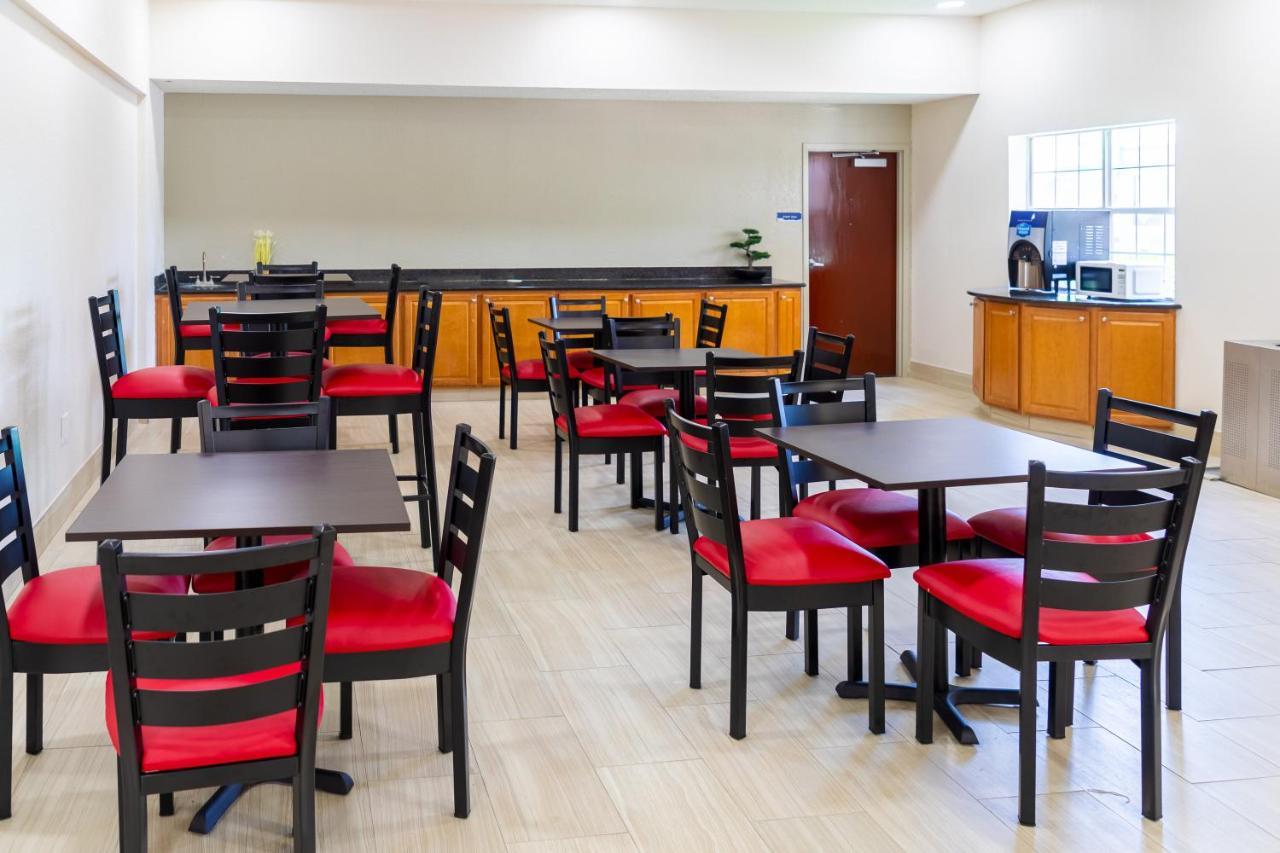 Red Roof Inn Plus+ & Suites Savannah - I-95 Georgetown المظهر الخارجي الصورة