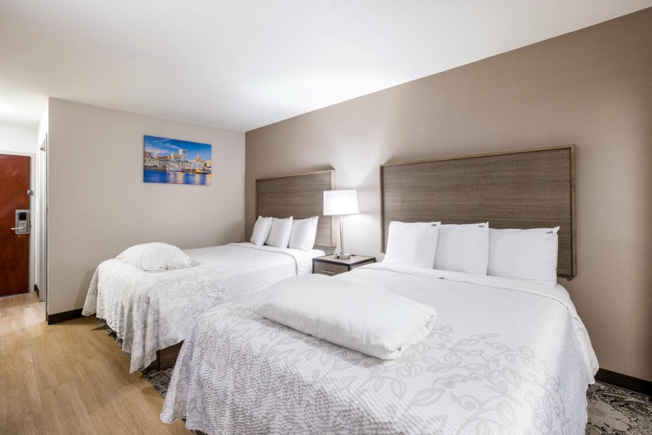 Red Roof Inn Plus+ & Suites Savannah - I-95 Georgetown المظهر الخارجي الصورة