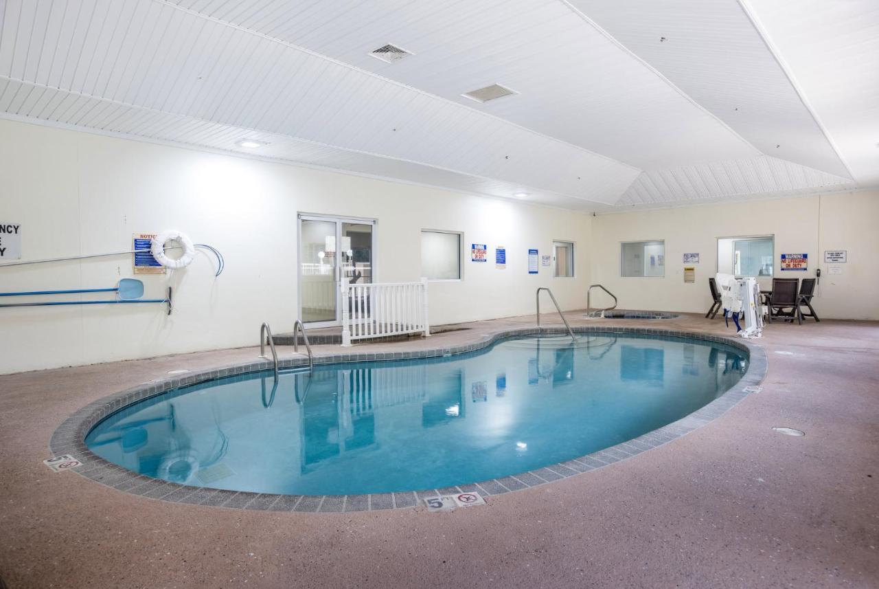 Red Roof Inn Plus+ & Suites Savannah - I-95 Georgetown المظهر الخارجي الصورة