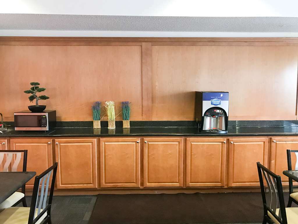 Red Roof Inn Plus+ & Suites Savannah - I-95 Georgetown المطعم الصورة